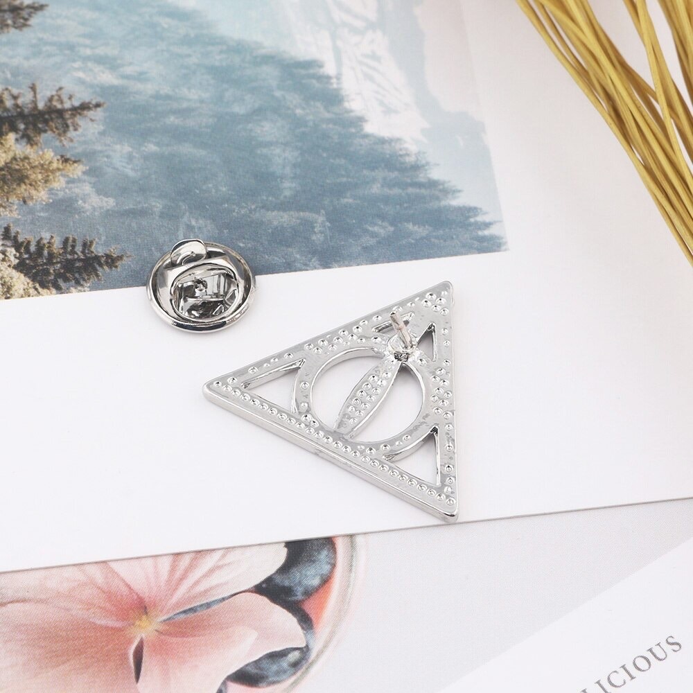 🎉 New Harry Potter Deathly Hallows Pin - Picture 2 of 4